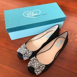 Brand new Betsey Johnson sandals!💎